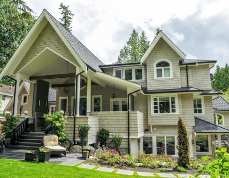 Custom Home Exteriors (31)